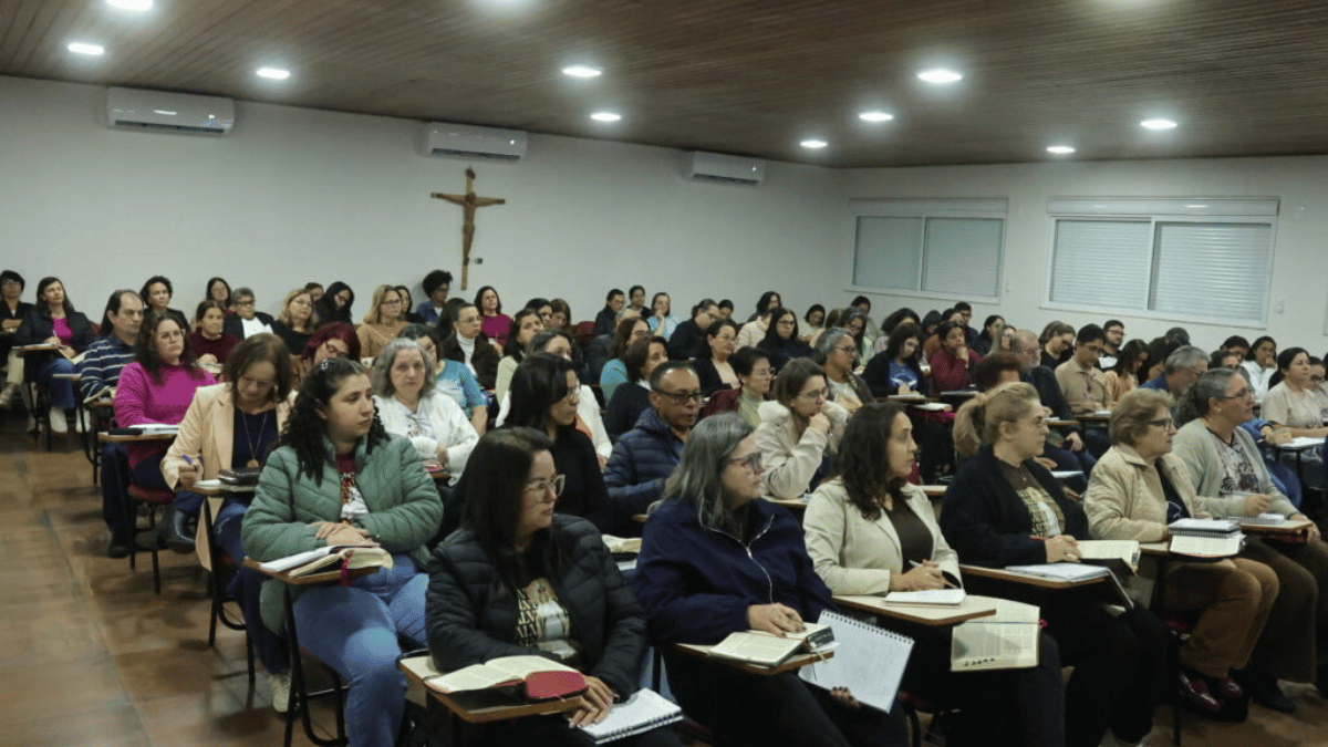 Retiro reúne 84 catequistas da Diocese de Umuarama