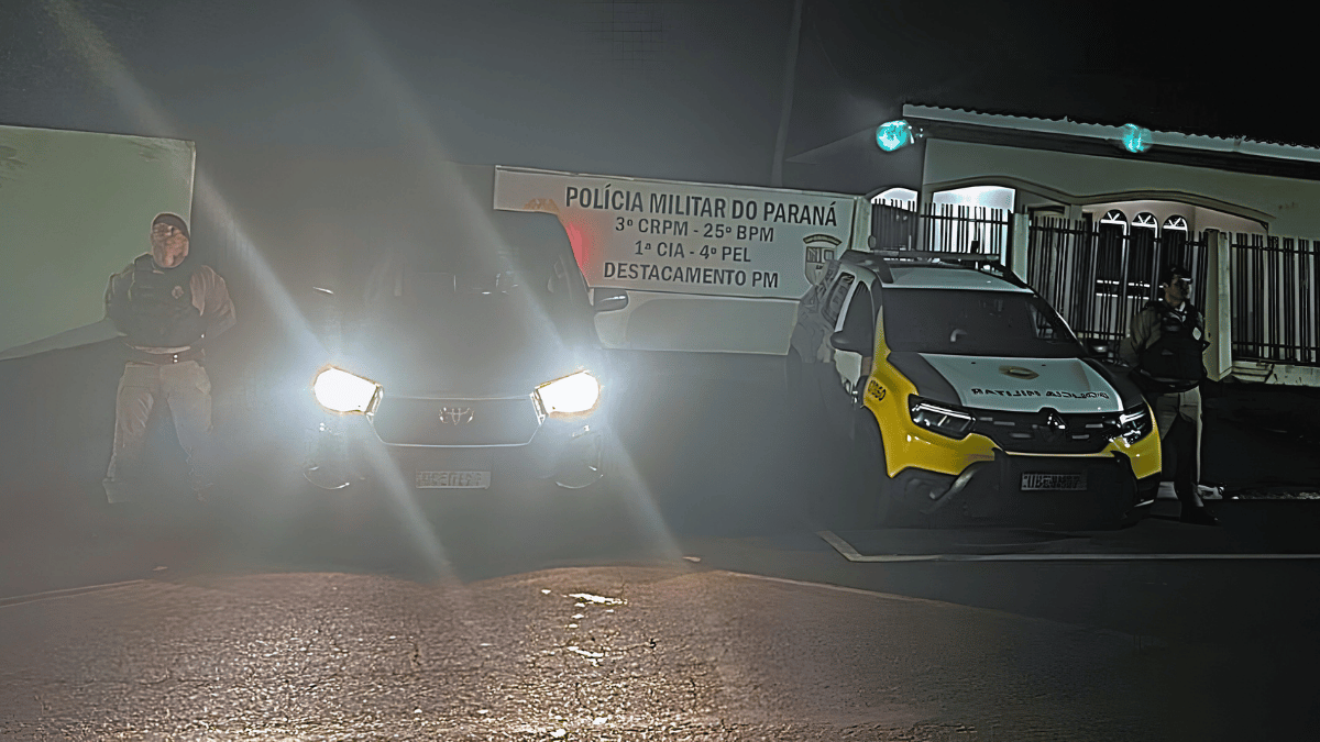 PM recupera caminhonete furtada rumo ao Paraguai