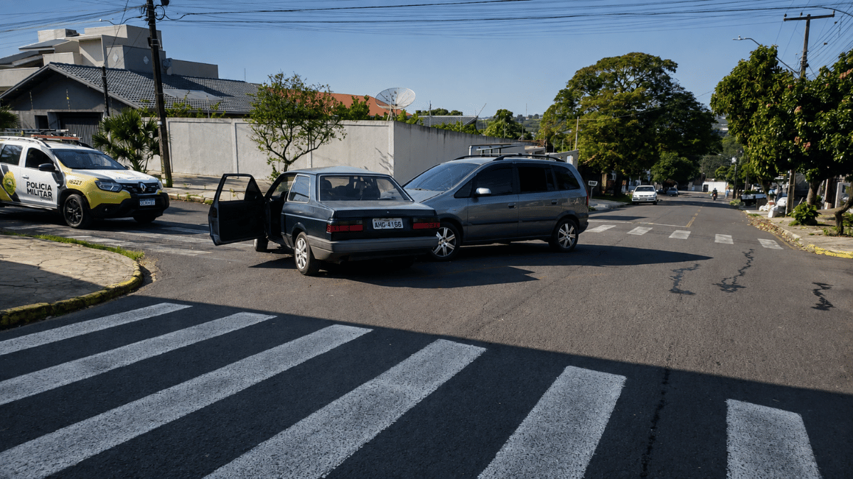 Acidente em umuarma zafira x voyage