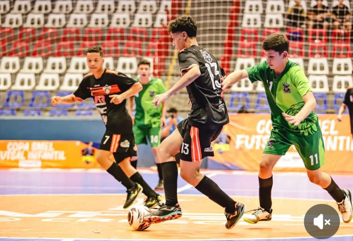 Copinha Smel de Futsal reúne 2.256 atletas em Umuarama