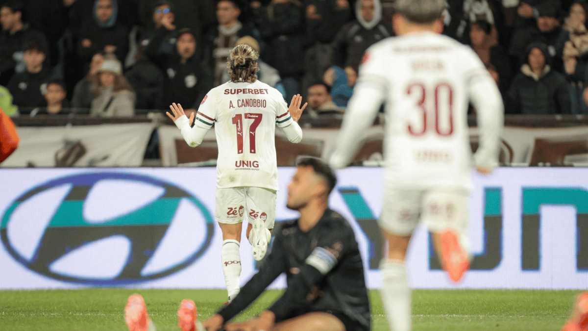 Fluminense perde mas avança à semifinal da Libertadores