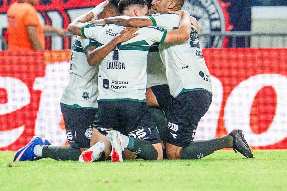 Coritiba vence o Remo de virada e fecha a 25ª rodada